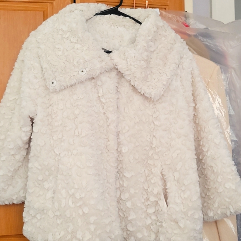 Cream/white jacket